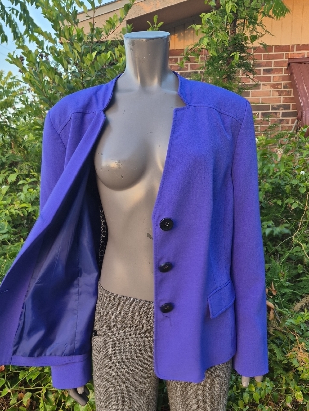 Kasper Separates Woman Ladies Cobalt Blue Three-Button Luxe Blazer